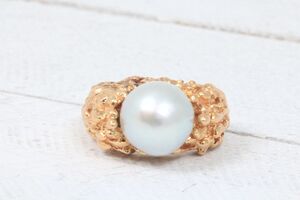  14k Yellow Gold Large Nugget Look with Grey Pearl Ring 