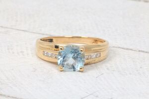  14k Yellow Gold Cushion Cut Aquamarine & Diamond Ring