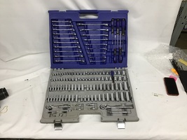 Expert 126 piece socket and wrench set 